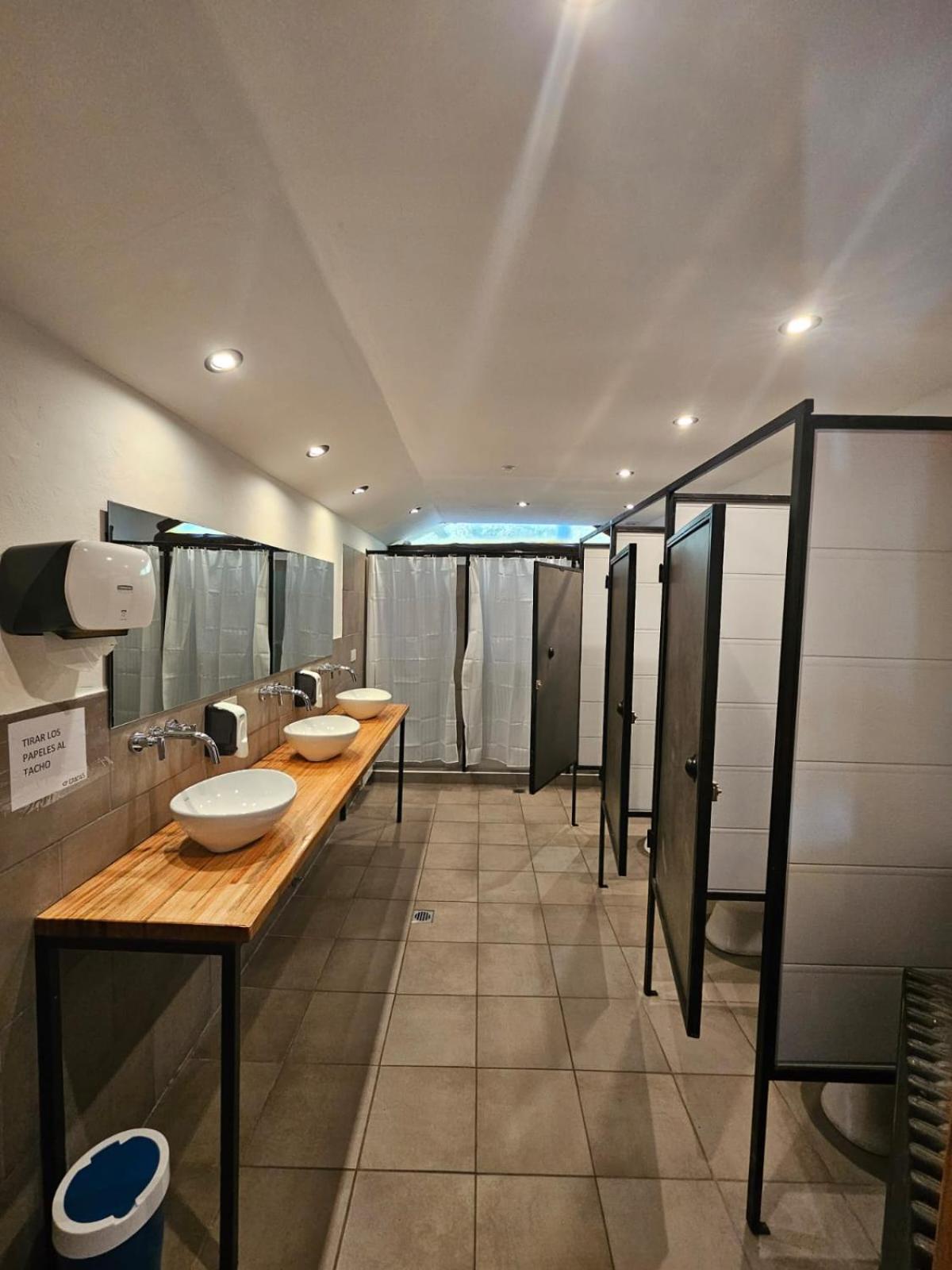 Hostel Capsula Refugio Oeste San Carlos de Bariloche Esterno foto